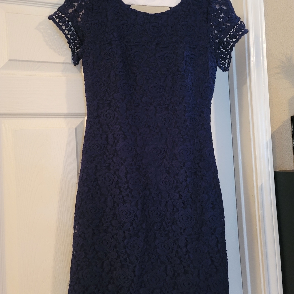 Laundry Shelli Segal Los Angeles lace dress with lining